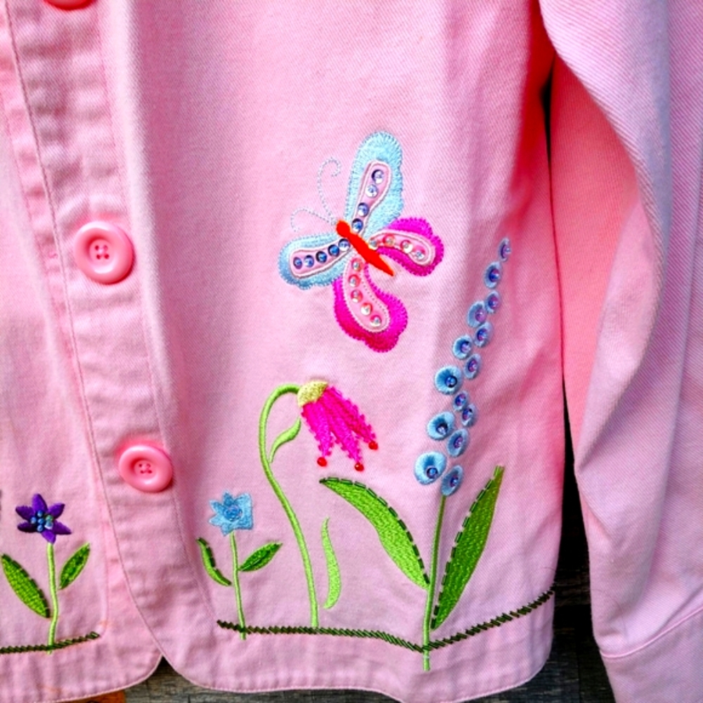 Pink Denim Jacket Embroidered Front Medium Purchased in Caribbean EUC - Picture 3 of 13